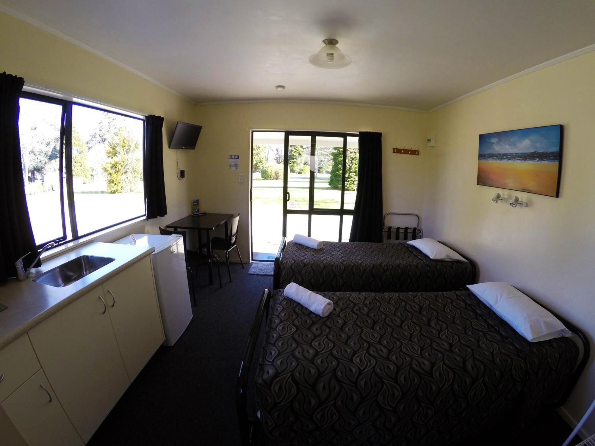 Geraldine Top 10 Holiday Park Номер фото