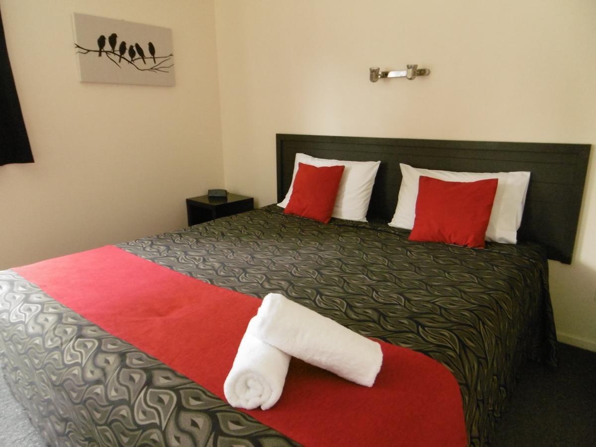 Geraldine Top 10 Holiday Park Екстер'єр фото