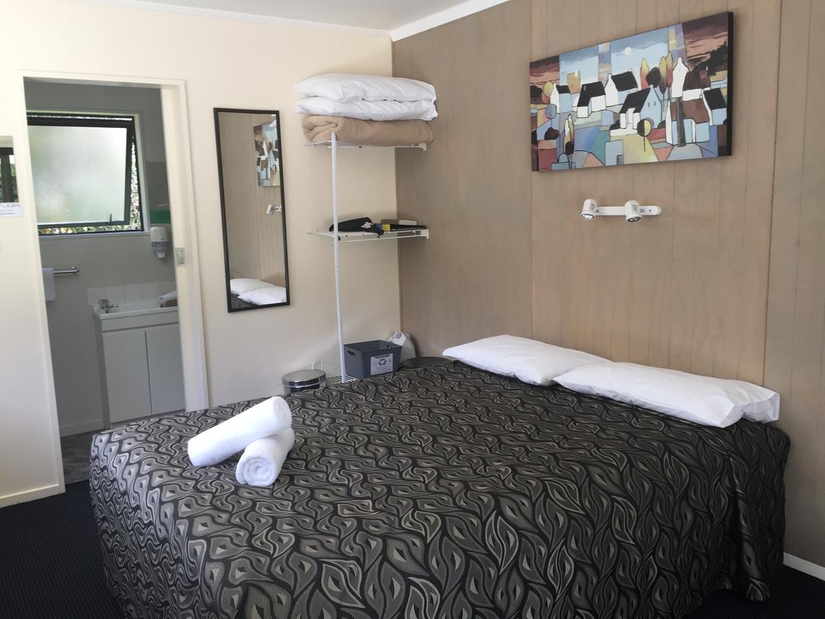 Geraldine Top 10 Holiday Park Екстер'єр фото