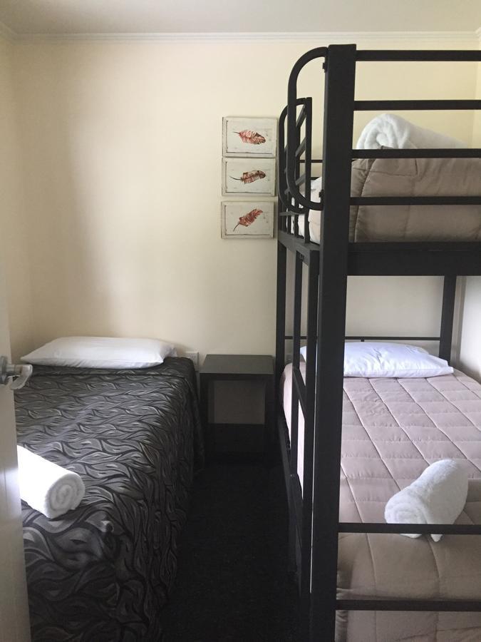 Geraldine Top 10 Holiday Park Екстер'єр фото